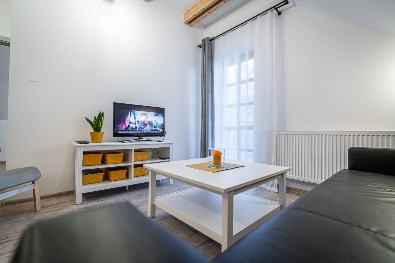 Apartamenty Ustronne Liściasta Zewnętrze zdjęcie
